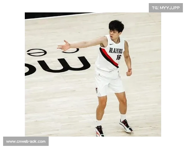 杨瀚森肉搏亚当斯获赞，开拓者双杀火箭迎五连胜